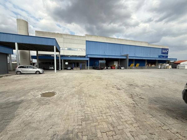 IMPLANTAÇÕES E REFORMAS DE CENTROS DE DISTRIBUIÇÃO