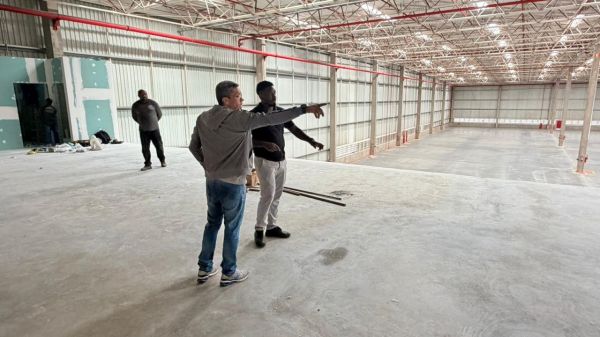 IMPLANTAÇÕES E REFORMAS DE CENTROS DE DISTRIBUIÇÃO