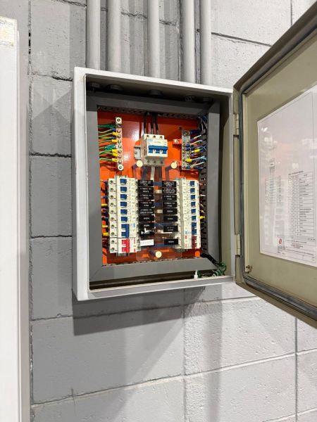 INSTALAÇÕES ELÉTRICAS E REDES ESTRUTURADAS