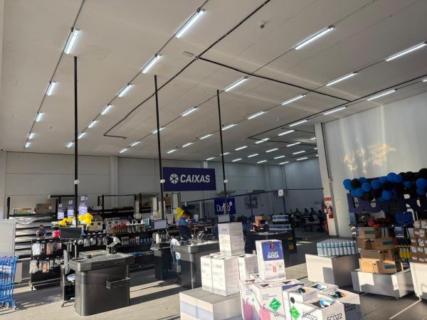 Iluminação Comercial e Industrial