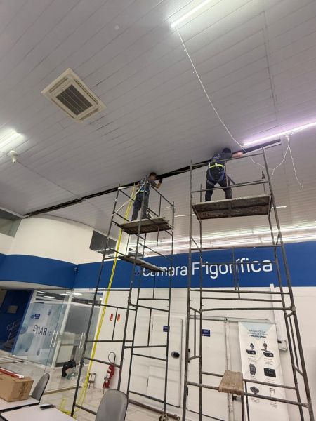 Iluminação Comercial e Industrial